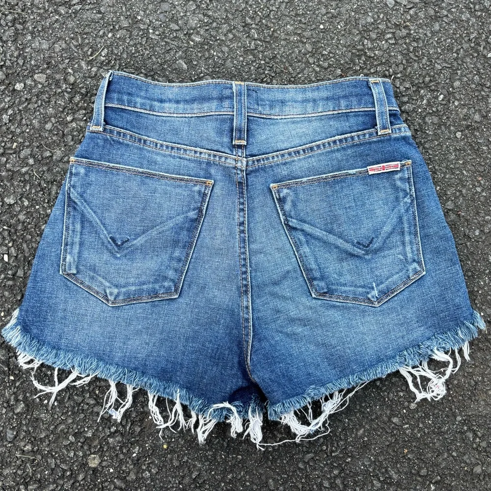 HUDSON Dahlia High Rise Dolphin shorts - Picture 2 of 6